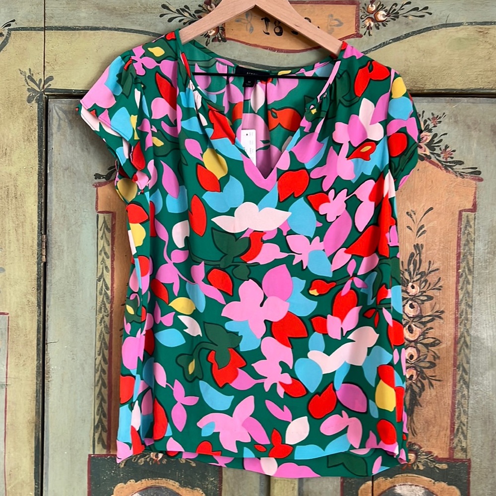 New J. Crew Medium Green pattered top NWT